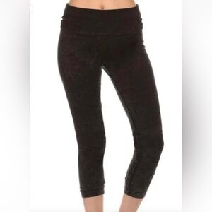 CHATOYANT Mineral Acid Wash Black Foldover Waist Capri Leggings Size 3XL Boho
